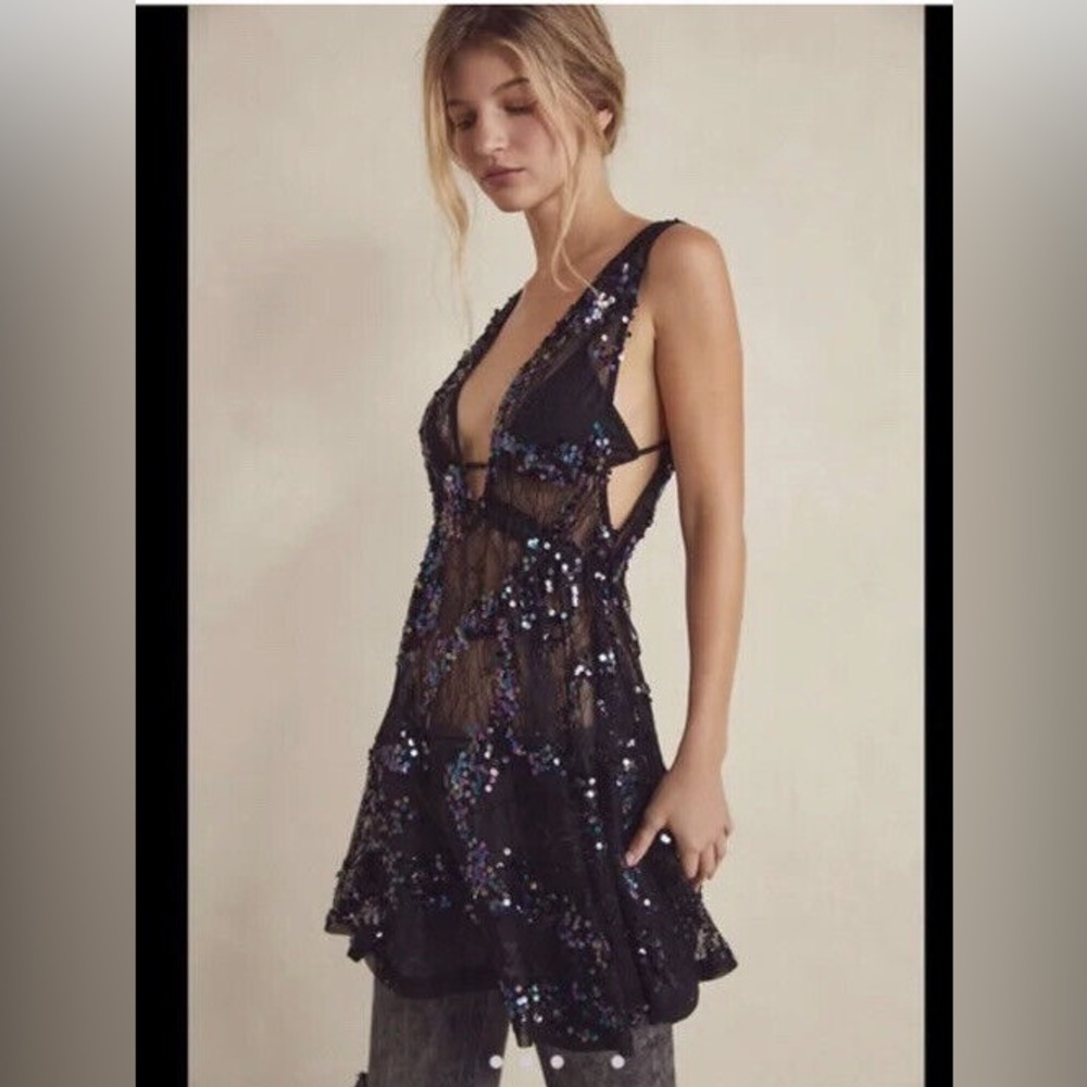 Intimately Free People Shimmer Stunner Sheer Lace Sequin Slip New with tag M - Picture 2 of 7